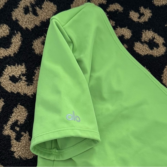 ALO Yoga Body Wave Cut Out One Piece Bodysuit Swimsuit Green Apple Size XS - Picture 5 of 8